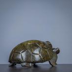 Randgandi Mazarog - Figure - Schildpad - Pierre serpentine, Antiek en Kunst