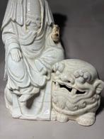 Figure d’une Guanyin - Blanc de Dehua (Vendu sans prix de, Antiek en Kunst