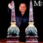 Exclusieve marmeren sculptuur - Schildpadden met obelisken -