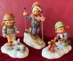 Figurine - Goebel - M.I Hummel - Drie jaren 70-98