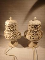 Italian bisquit lamps in Porcelain - Tafellamp (2) -, Antiek en Kunst