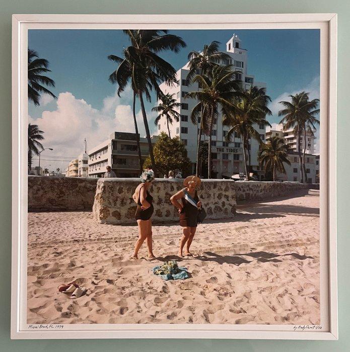 Andy Sweet (1953-1982) - The Tides Hotel Ladies, Miami Beach, Antiek en Kunst, Kunst | Designobjecten