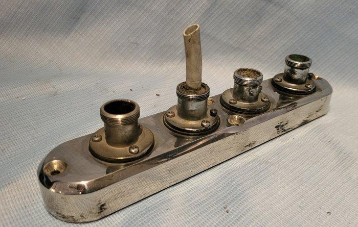 Maritieme objecten - RVS- Verdeel kast voor stekker, Antiek en Kunst, Curiosa en Brocante