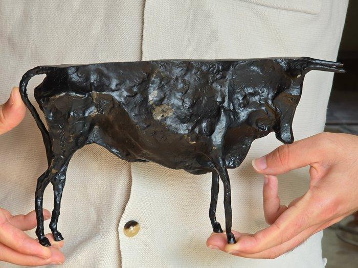 after Picasso - sculptuur, Kubistische bronzen stier - 14 cm, Antiek en Kunst, Curiosa en Brocante