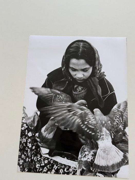 Pegoli - Bambina Ebrera in Preghiera nella ex Lagger di, Antiek en Kunst, Kunst | Designobjecten