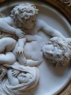 Reliëf, Il putto pensoso - 30 cm - Porselein