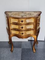 Commode - Hout - Italiaanse commode met drie laden, in de, Antiek en Kunst