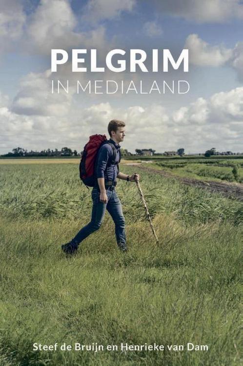 Pelgrim in medialand 9789402901535 Steef de Bruijn, Boeken, Politiek en Maatschappij, Gelezen, Verzenden