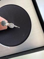 Juan García Ripollés (1932) - Mujer saludando al sol -