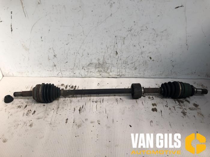 Aandrijfas rechts-voor Toyota Yaris O95654, Auto-onderdelen, Motor en Toebehoren