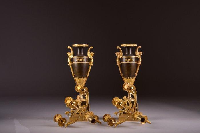 Paar grote Empire-kandelaars en vazen met dubbele functie –, Antiek en Kunst, Antiek | Meubels | Stoelen en Sofa's