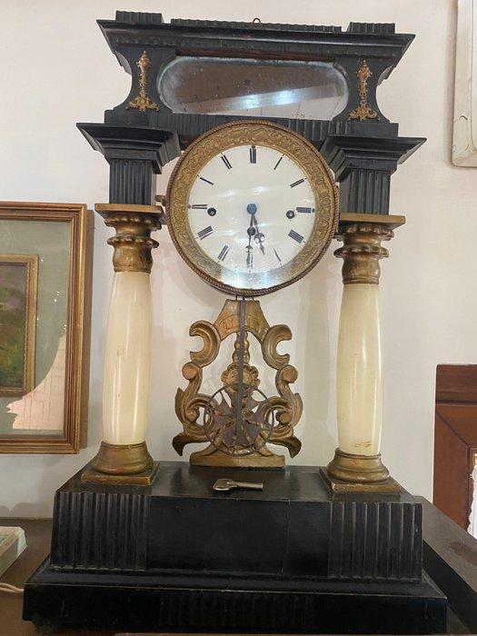 Portico klok - Albast, Messing - 1800-1850, Antiek en Kunst, Antiek | Klokken