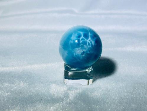 Sphère exclusive en larimar : un trésor rare de la, Verzamelen, Mineralen en Fossielen