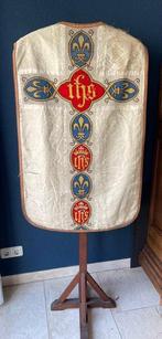 Objets religieux et spirituels - Soie, broderie, ruban,