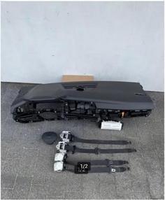 Dashboard + Airbags + Veiligheidsgordels Vw Golf 8 VIII beschikbaar voor biedingen
