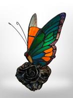Lamp - Betoverende Tiffany Vlinderlamp: Elegante Decoratie