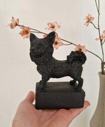 Urn hondje Chihuahua mat zwart + naam hond graveren, Nieuw