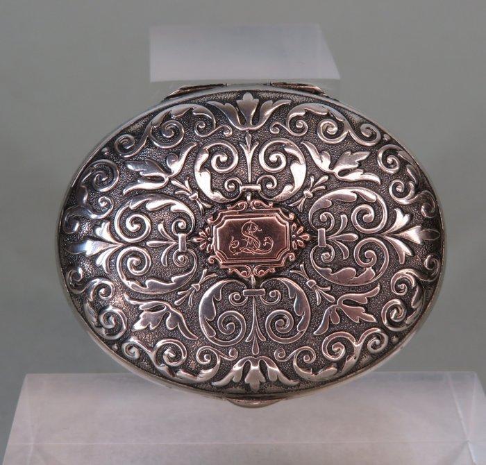 Pillendoos met floraal decor - Pillendoosje - .800 zilver, Antiek en Kunst, Antiek | Zilver en Goud