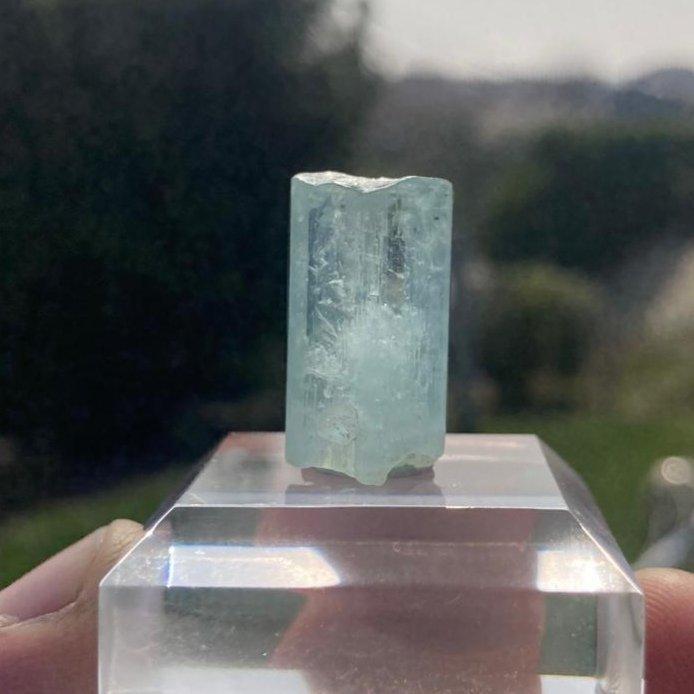 aquamarijn Kristal - Hoogte: 1 cm - Breedte: 1.5 cm- 8.83 g, Verzamelen, Mineralen en Fossielen