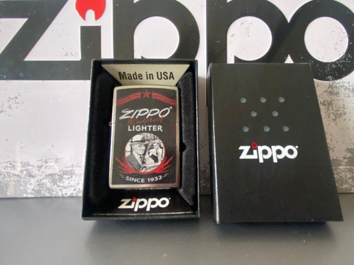 Zippo - WINDPROOF LIGHTER SINCE 1932 - Sans Prix de Réserve, Verzamelen, Rookartikelen, Aanstekers en Luciferdoosjes