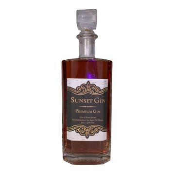 Sunset gin blackberry ( rood ) 47° - 0.5L disponible aux enchères