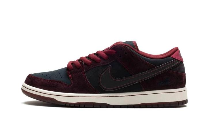 Nike SB Dunk Low Riot Skateshop - Maat 41 EU, Kleding | Heren, Schoenen, Ophalen of Verzenden