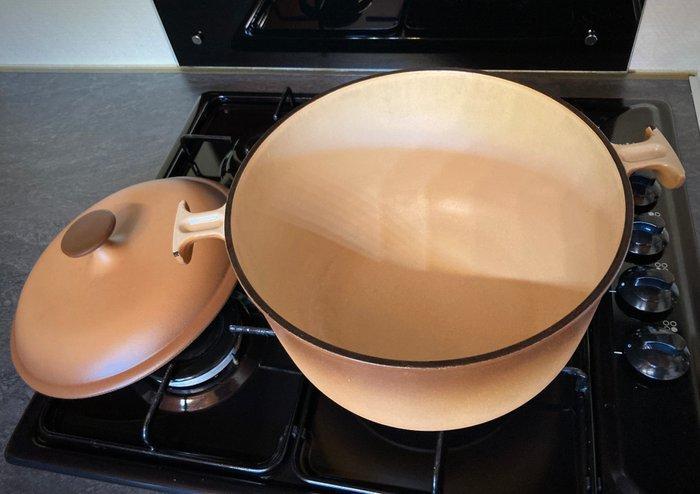 Le Creuset - Enzo Mari - Braadpan - nr. 26 - Emaille, bron -, Antiek en Kunst, Antiek | Keukengerei