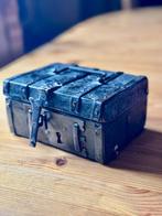 Kist - Hout, IJzer, Leder - leer bekleed houten kistje