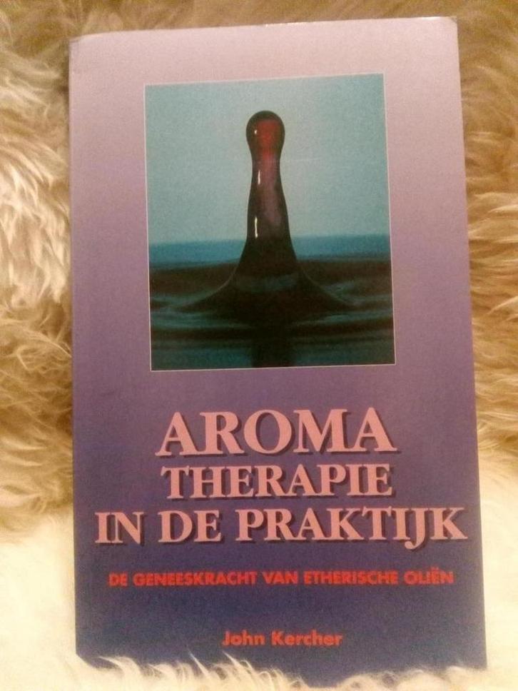 AROMATHERAPIE IN DE PRAKTYK 9789061207849 Kercher, Boeken, Gezondheid, Dieet en Voeding, Gelezen, Verzenden