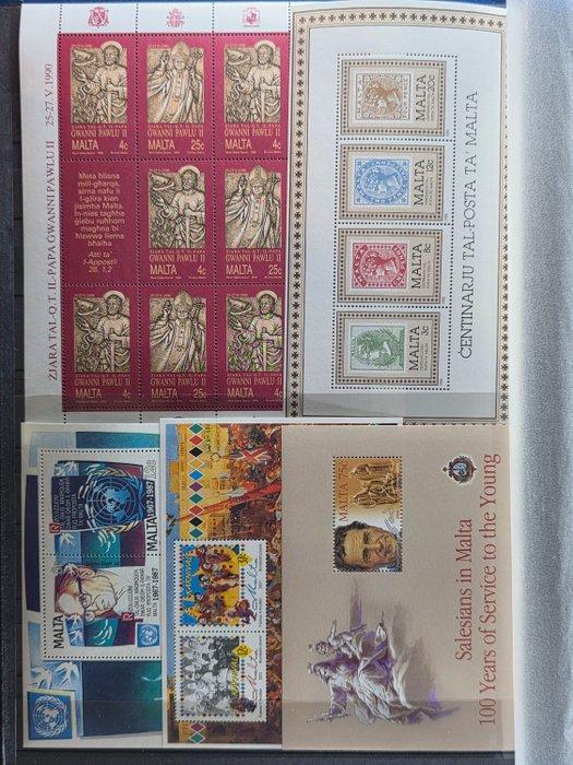 Wereld - Verzameling blokken in 5 stockboeken, Postzegels en Munten, Postzegels | Amerika