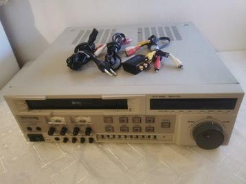 Panasonic AG-7350RP Professional SVHS/VHS/VCR VCR recorder beschikbaar voor biedingen