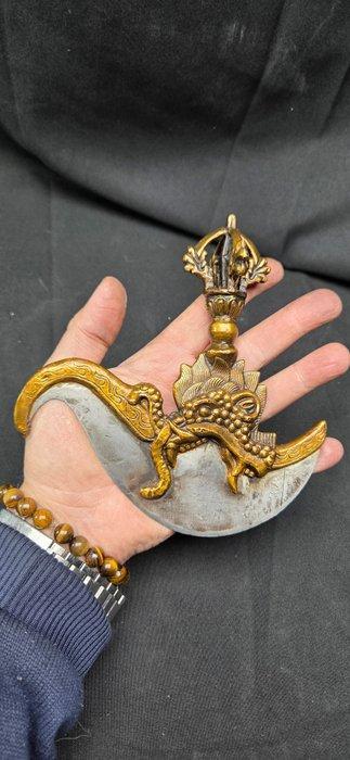 Curiosty cabinet - beautiful Ritual Kartika flaying from, Antiek en Kunst, Curiosa en Brocante