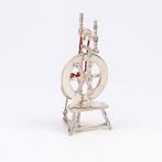 H. Hooijkaas - Miniatuur Spinnenwiel - Miniatuur figuur -