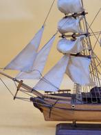 Modellschiff – Dreimast-Vollschiff aus Holz mit textilem