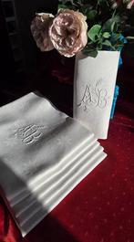Tafeltextiel van linnen damast met monogram A B - Servet (6)