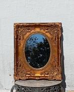 Wandspiegel - Hout, goudfolie; gips of oud stucwerk