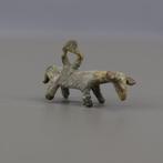 Oud-Aziatisch Brons Zoomorfe figurine - 3.9 cm