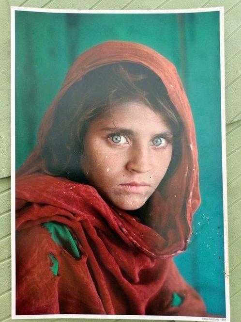 Steve McCurry (1950–) - Afghan Girl National Geographic, Antiek en Kunst, Kunst | Designobjecten