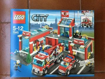 Lego city caserne de pompier 7945