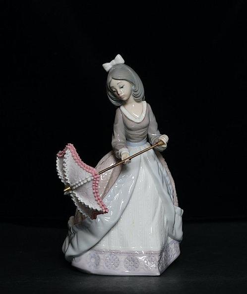Lladró, 5210 - José Puche - Statue, “Jolie” - 20 cm -, Antiek en Kunst, Antiek | Glaswerk en Kristal