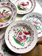 Bord - Keramiek - Tafelserviesset met een charmant ontwerp, Antiek en Kunst
