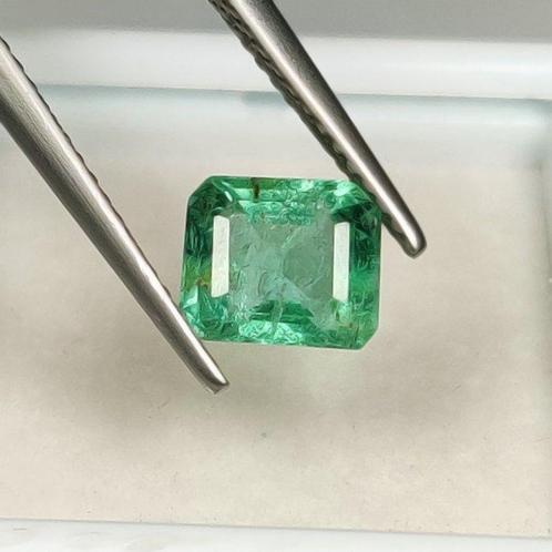 Sans Prix de Réserve Vert Émeraude - 1.18 ct - International, Handtassen en Accessoires, Edelstenen