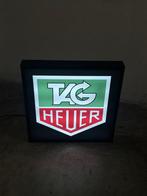 TAG HEUER - Lichtbak - hout, plastic, plexiglas