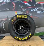 Pneu complet sur la roue - Pirelli - Formule Renault - ***, Nieuw