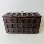 Cercueil - Caisse de guerre antique à la fin du XIXe siècle