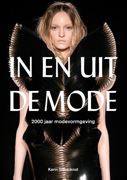 In en uit de mode 9789089895967 Karin Schacknat, Boeken, Hobby en Vrije tijd, Zo goed als nieuw, Verzenden