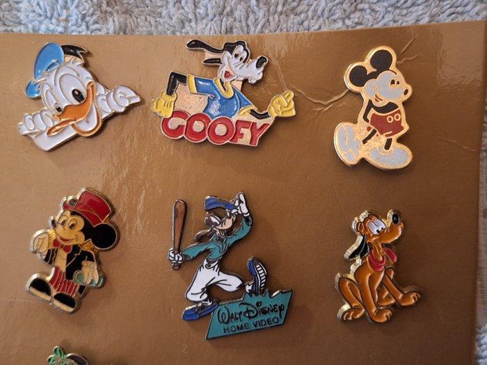 Collectie Vintage Disney pins 7 stuks en 2 goudkleurige, Verzamelen, Disney