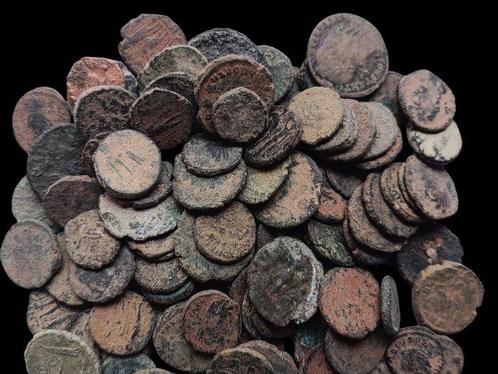 Romeinse Rijk Lot of 100 Æ coins (3/4th-5th century AD), Postzegels en Munten, Munten | Europa | Niet-Euromunten