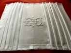 Vroeg XXe eeuw beddengoed van zuiver linnen met initialen