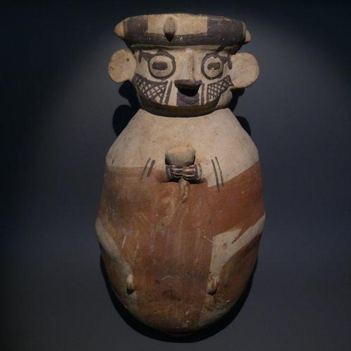 Kansen Terracotta Figuurlijke urn. 40 cm H. 1000 - 1400, Verzamelen, Mineralen en Fossielen